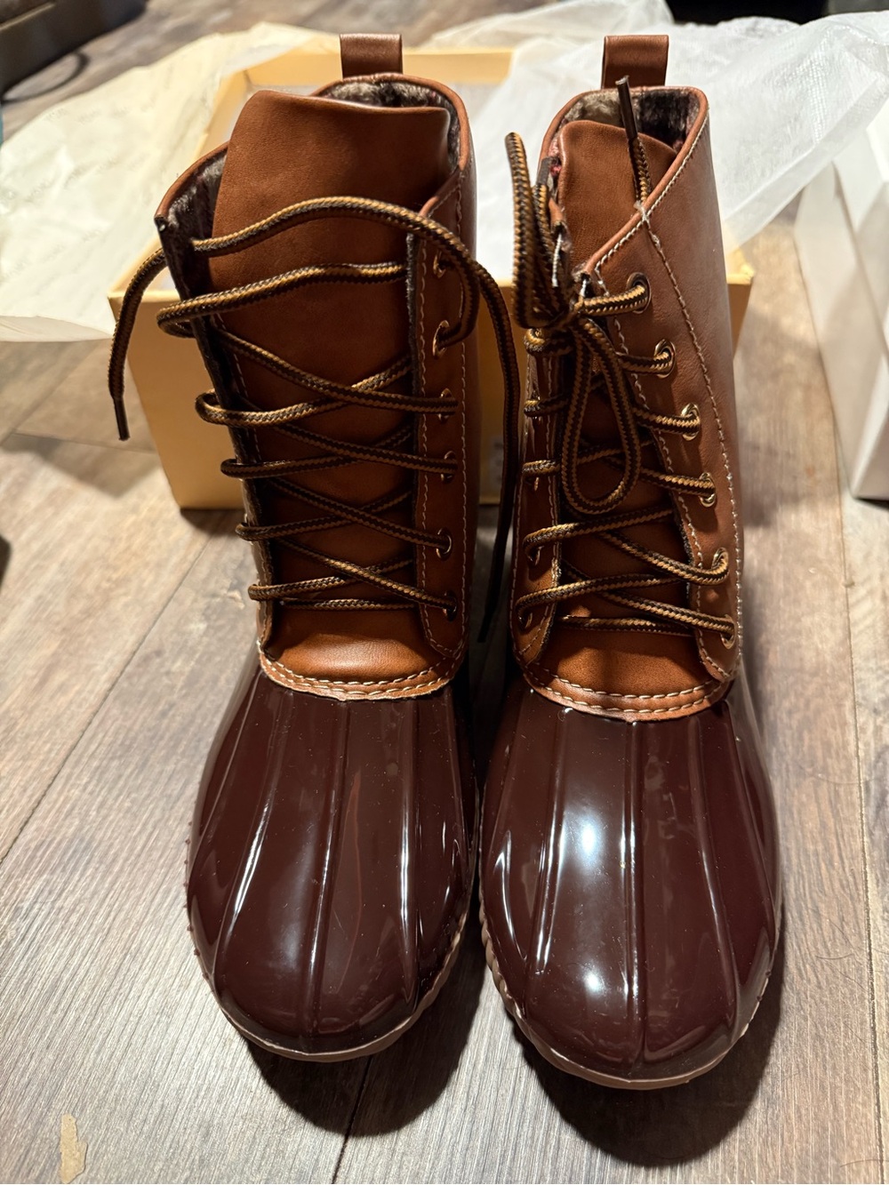 Yoki Women's Two-Tone Brown Lace-Up Waterproof Winter Boots